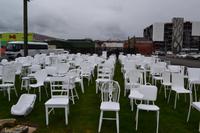 Christchurch - 185 empty chairs (185 leere Stühle)