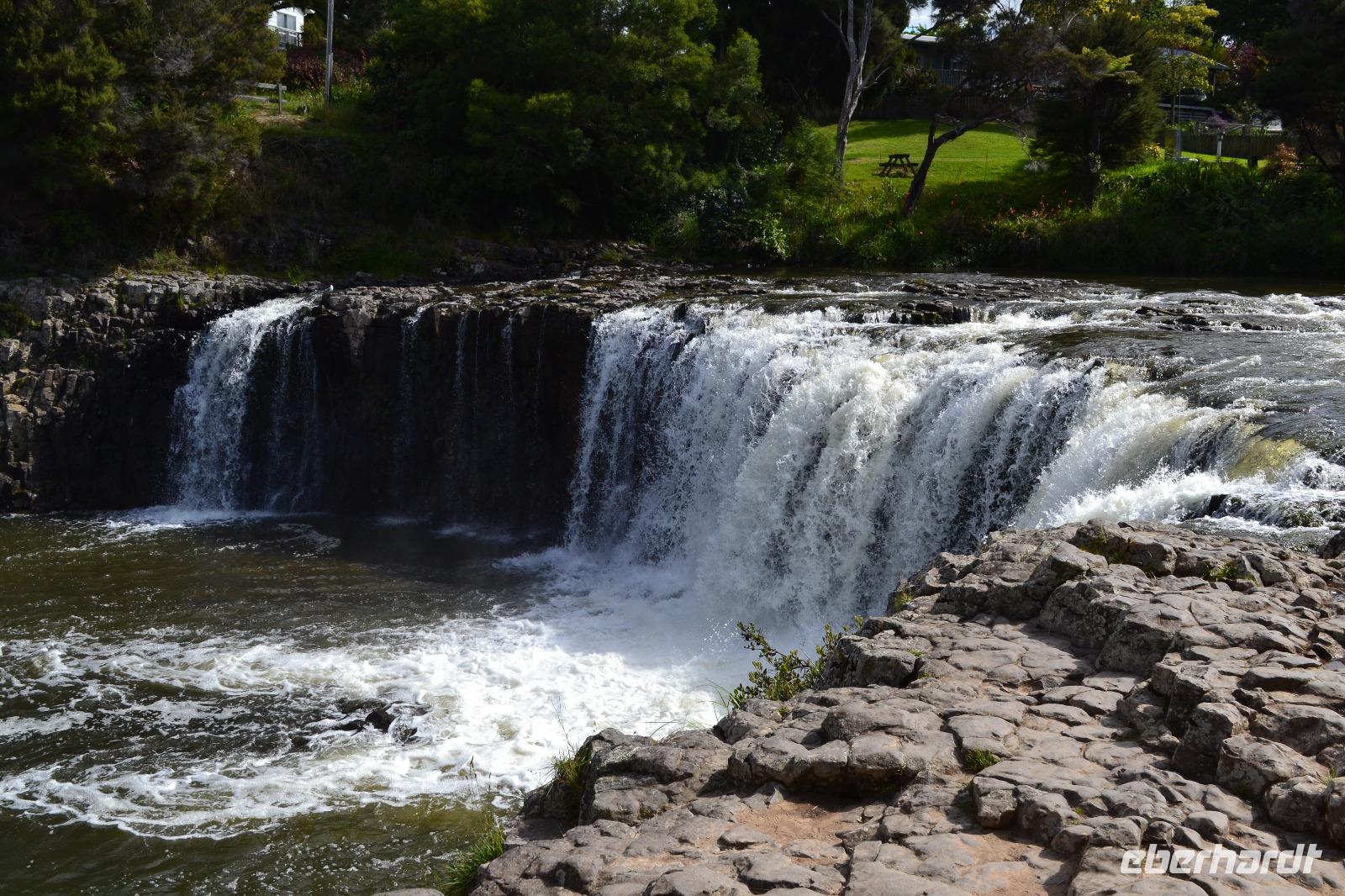 Haruru Falls