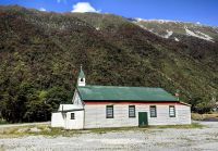 Kleines Kirchlein in den Südalpen