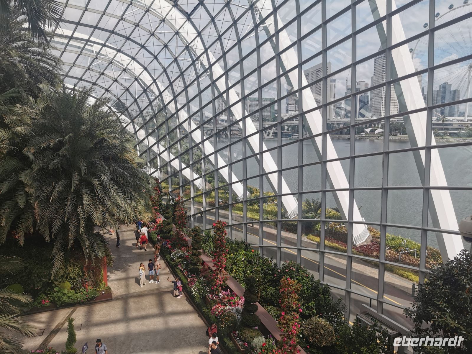 Singapur, der Flower Dome, mit 1,28 ha größtes Glasgewächshaus der Welt im Guinness-Buch der Rekorde..