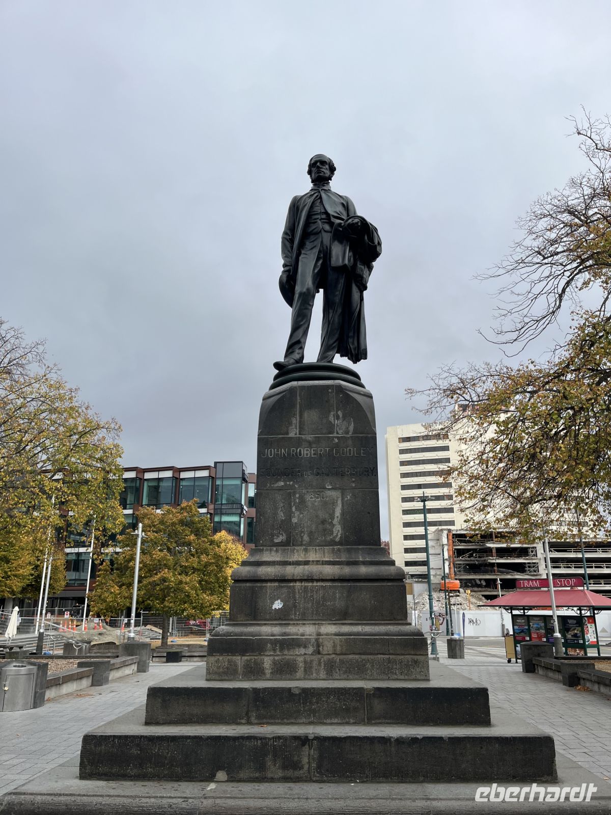 Statue von John Robert Godley