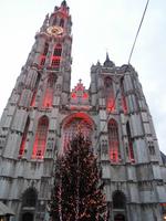 noch im Weihnachtsschmuck - gotische Kirche