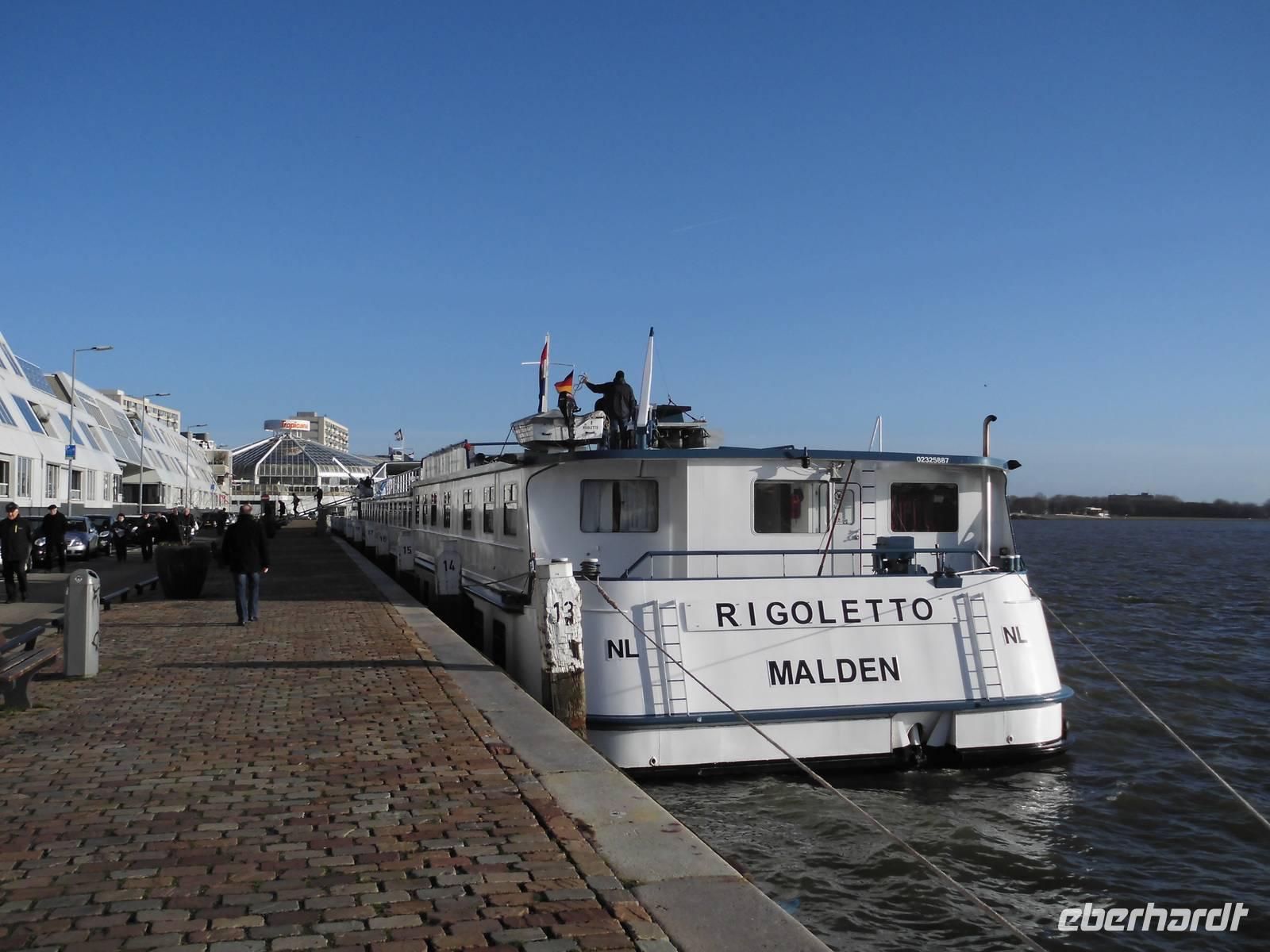 Anleger in Rotterdam an der Willemsbrücke