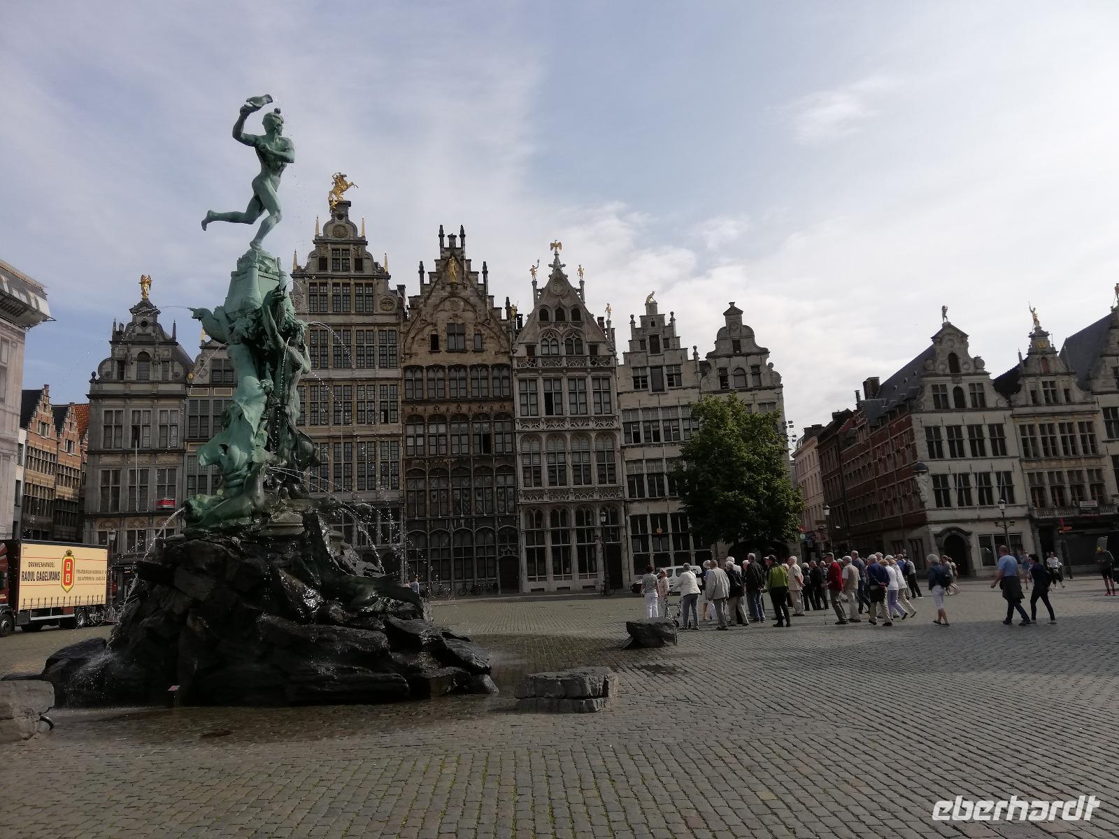 Antwerpen, Grote Markt mit Brabo-Brunnen
