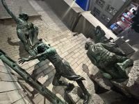 Antwerpen Denkmal für die Erbauer der Liebfrauenkirche 