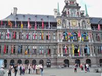 Gruppe am Rathaus, Antwerpen