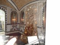 der Zugang zum Garten ging durch das Schloß