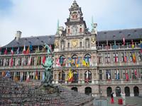 Rathaus mit Brabobrunnen, Antwerpen