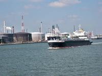 Reger Schiffsverkehr im Hafen, Antwerpen