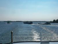 Reger Schiffsverkehr auf dem Schelde-Rhein-Kanal