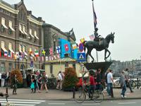 Königliche Reiterin, Amsterdam