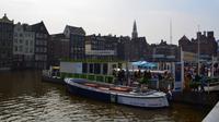 034 Amsterdam, Blick vom Damrak zur Alten Kirche