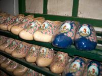 So entstehen die Holzschuhe 