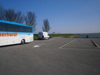 Unser Bus auf dem Parkplatz am Markwaarderdeich