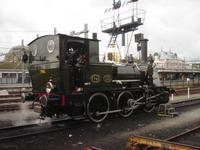 Edle Dampfrösser auf dem Bahnhof in Hoorn