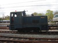 Eine Diesellok der alten Deutschen Reichsbahn auf dem Bahnhof in Hoorn