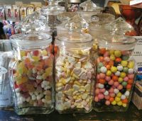 Süße Leckereien beim Bäcker im Zuiderseemuseum, Enkhuizen