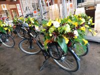 Aufbau Blumenkorso in Sassenheim