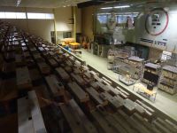 ... Auktionshalle von früher , heute per PC und Internet ...