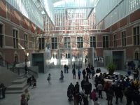 ... moderner Innenhof ...