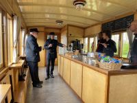 Im Buffetwagen