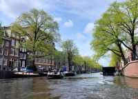 Auf den Grachten unterwegs &ndash; &copy; Sabine Krug (Eberhardt TRAVEL)