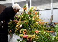 Aufbau Blumencorso 3 &ndash; &copy; Sabine Krug (Eberhardt TRAVEL)