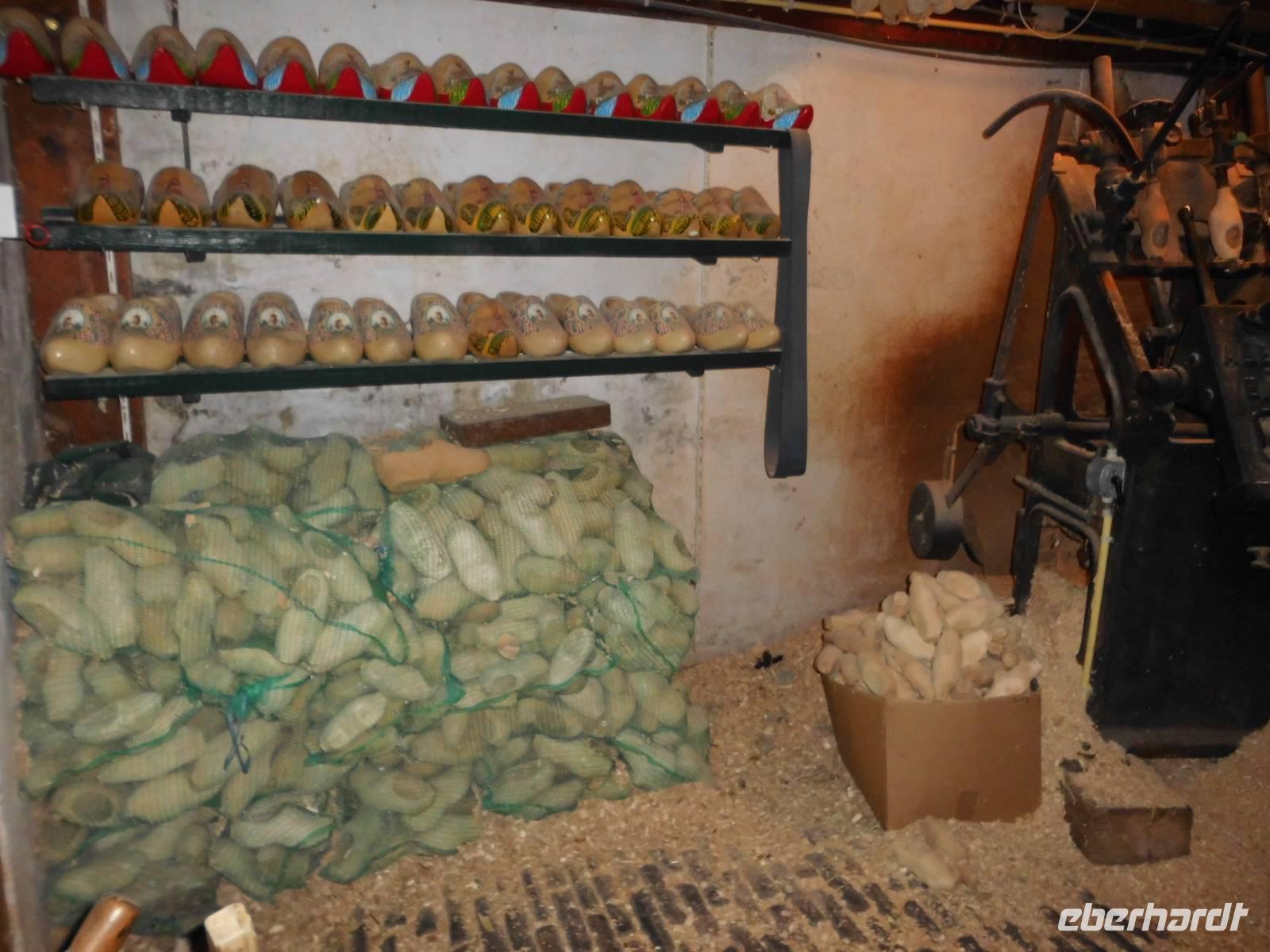 Holzschuh-Herstellung