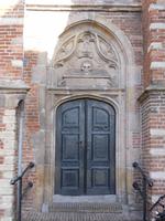 Seitentür zur Kirche von Hoorn