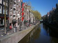 In den Nebenstraßen der Hauptstraße Damrak