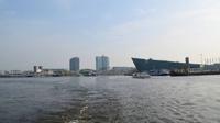 021 Amsterdam, Oosterdock mit Nemo Museum