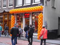 Orangefarbene Töne zum Koningedag am 27. April in Amsterdam