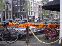 Orangefarbene Töne zum Koningedag am 27. April in Amsterdam