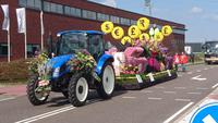 Der Blumenkorso ist unterwegs