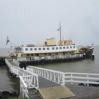 Mit dem Schiff geht es von Medemblik nach Enkhuizen