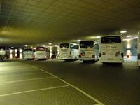 Unser Bus in der Tiefgarage 