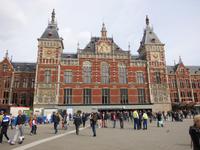 palastartiger Hauptbahnhof von Amsterdam