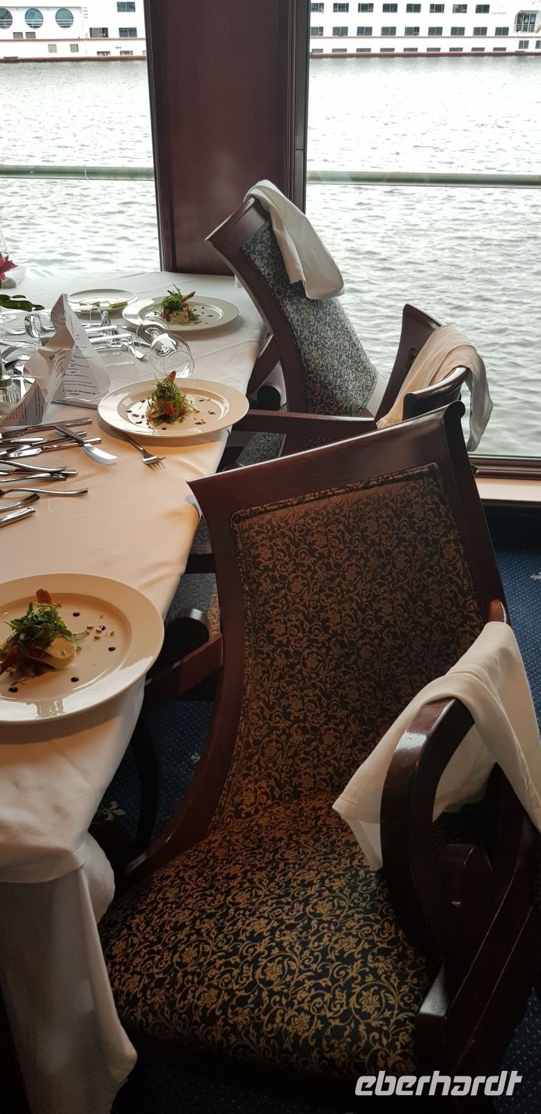 MS Aurora - Piratendinner.jpg