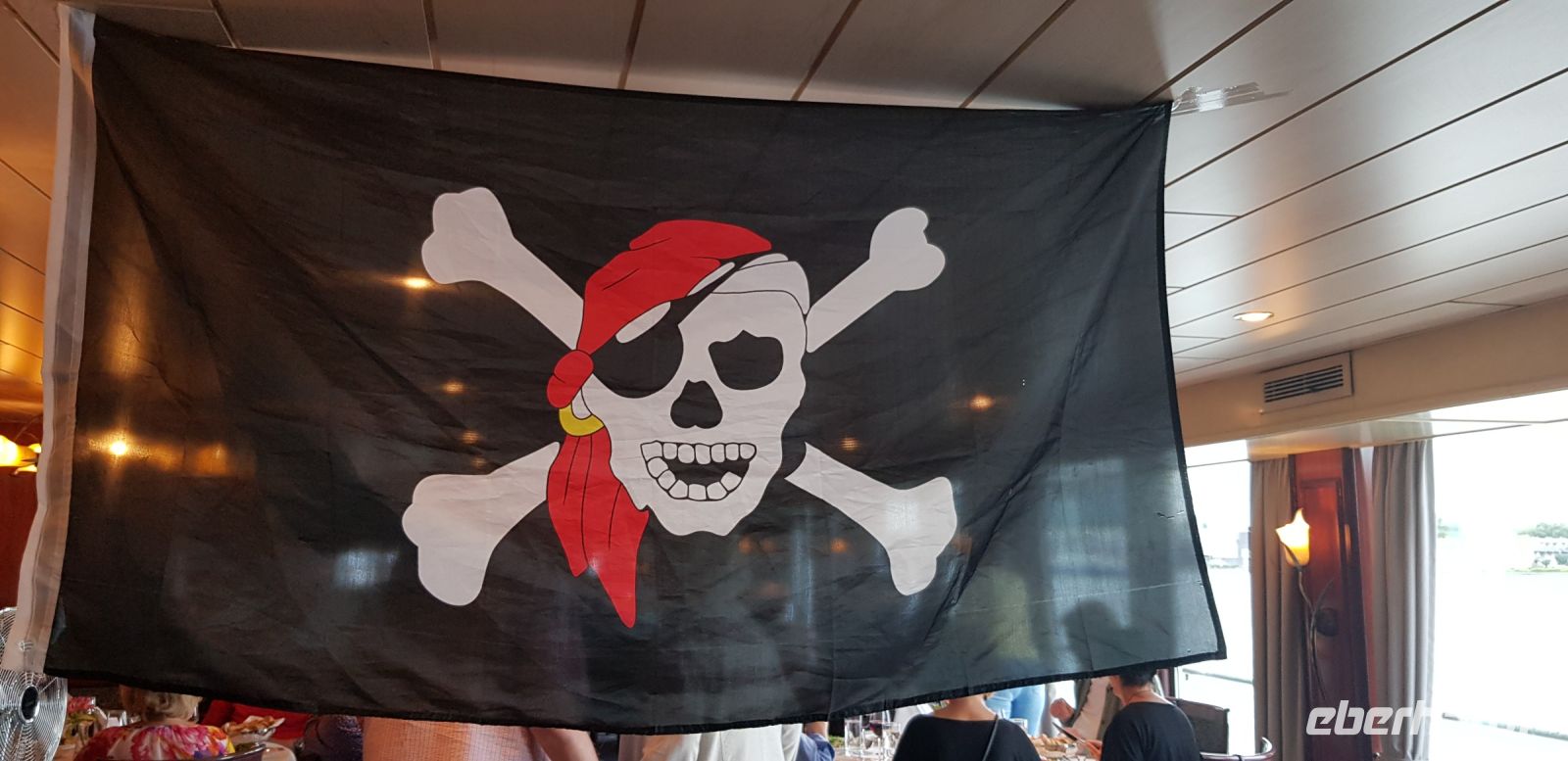 MS Aurora - Piratendinner.jpg