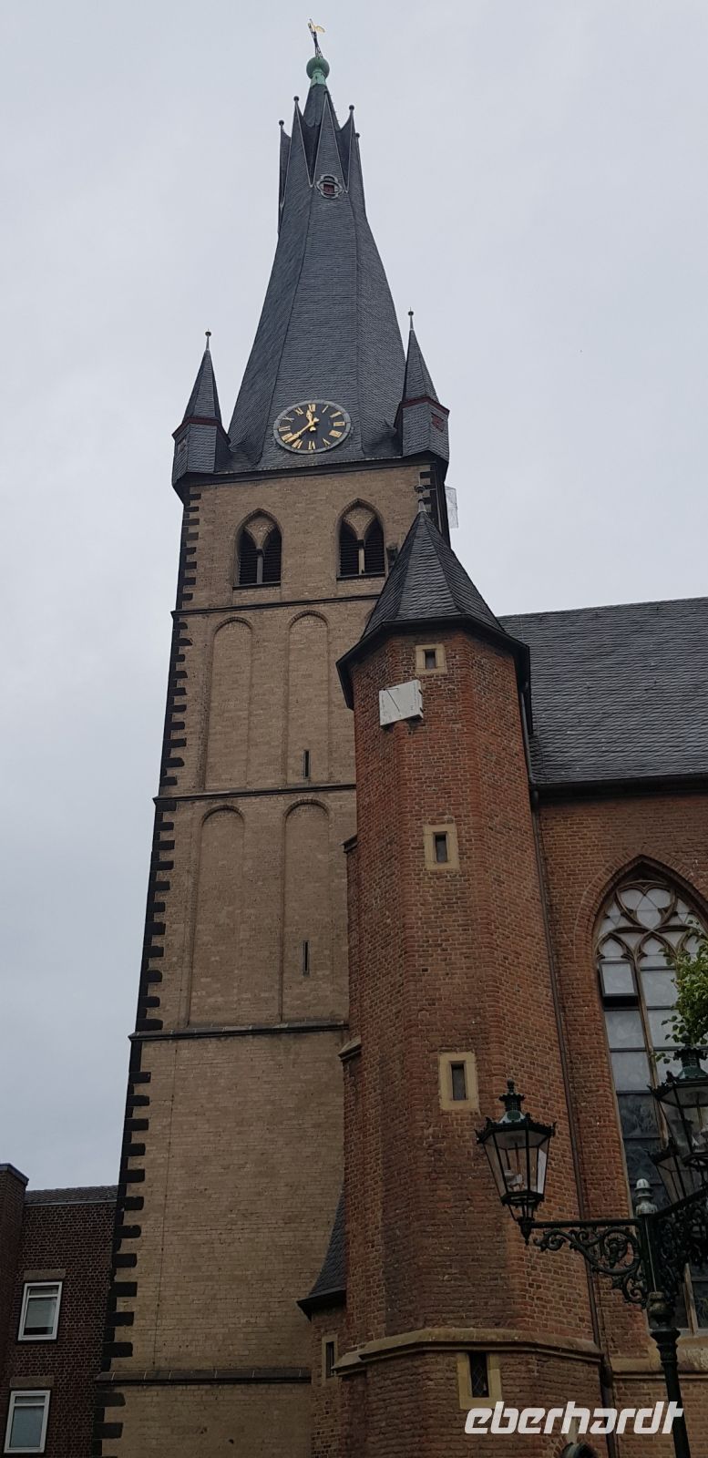 Düsseldorf - der Schiefe Turm von St. Lambertus