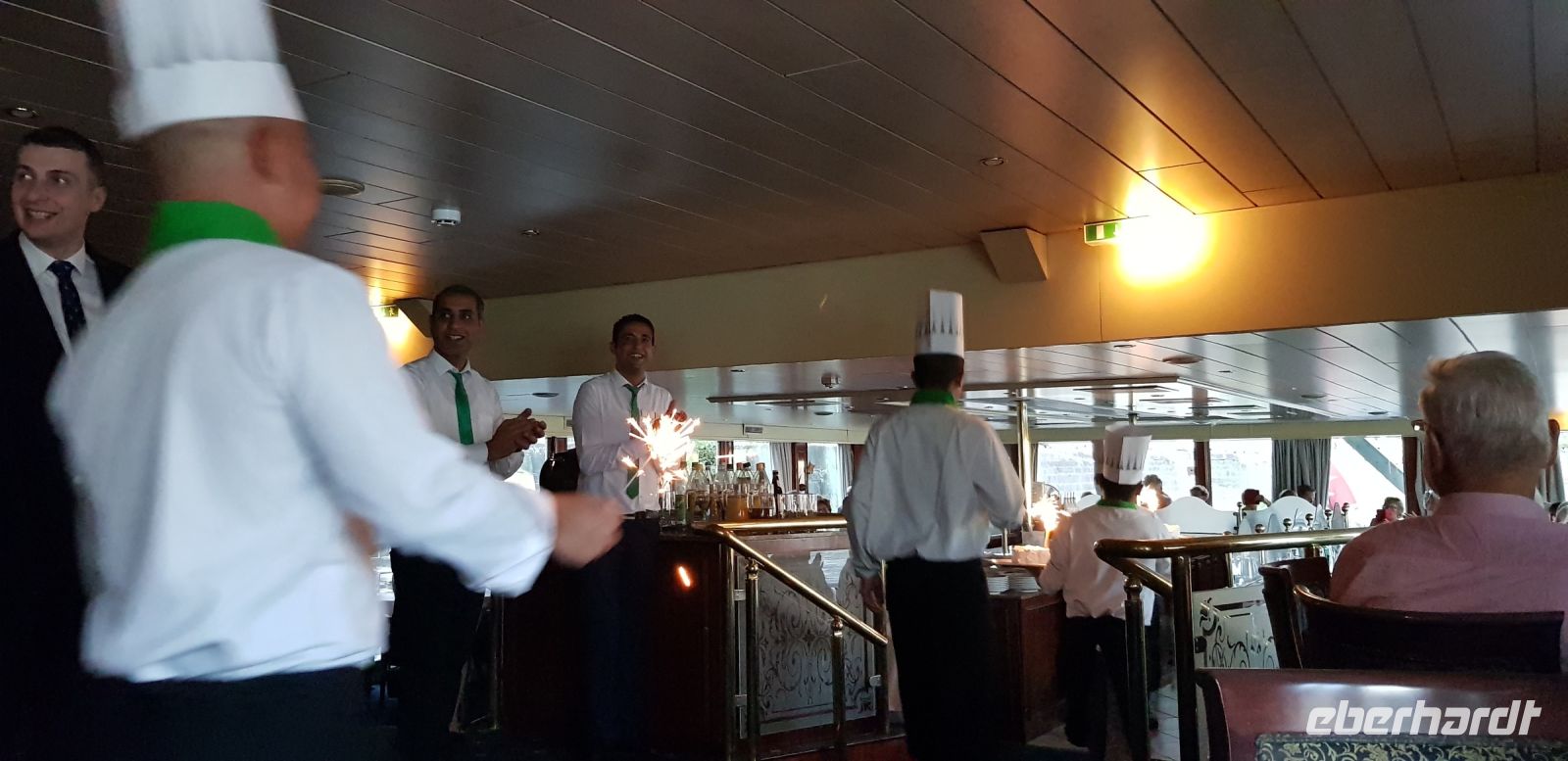 MS Aurora - Kapitänsdinner.jpg