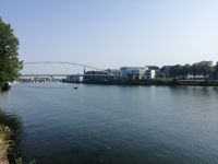 Die Hoge Brug - eine Fußgänger- und Radfahrerbrücke über die Maas