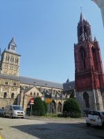 Servatiusbasilika in Maastricht: romanische Kathedrale und Wallfahrtsort mit kunstvoller Schatzkammer mit den Reliquien des hl. Servatius