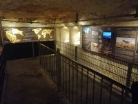 Besichtigung der Grotten Mergelrijk, Valkenburg - Ausstellungsraum zur Geologie