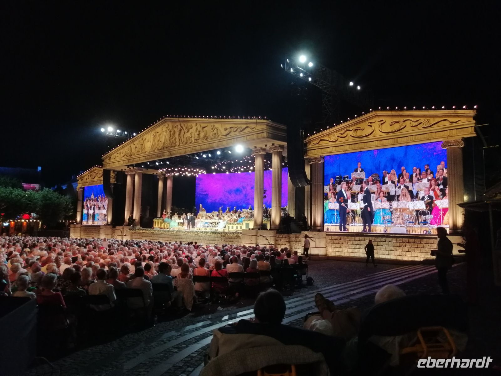 Die Stimmung während des Konzerts mit André Rieu am Vrijhof, Maastricht