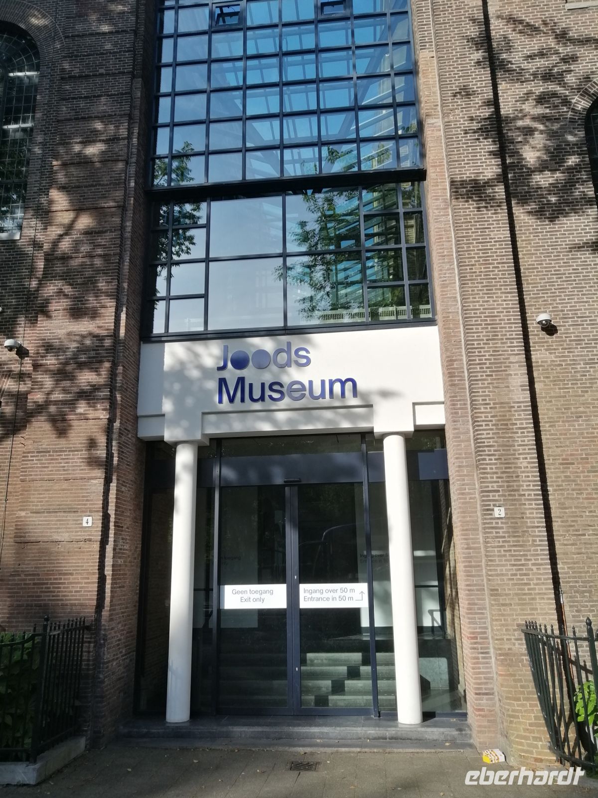 Beginn der Stadtführung am jüdischen Museum in Amsterdam