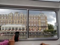 Bootsfahrt durch die Grachten: Intercontinental Amstel Hotel Amsterdam
