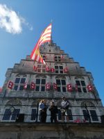 Die Fassade von Rathaus in Gouda