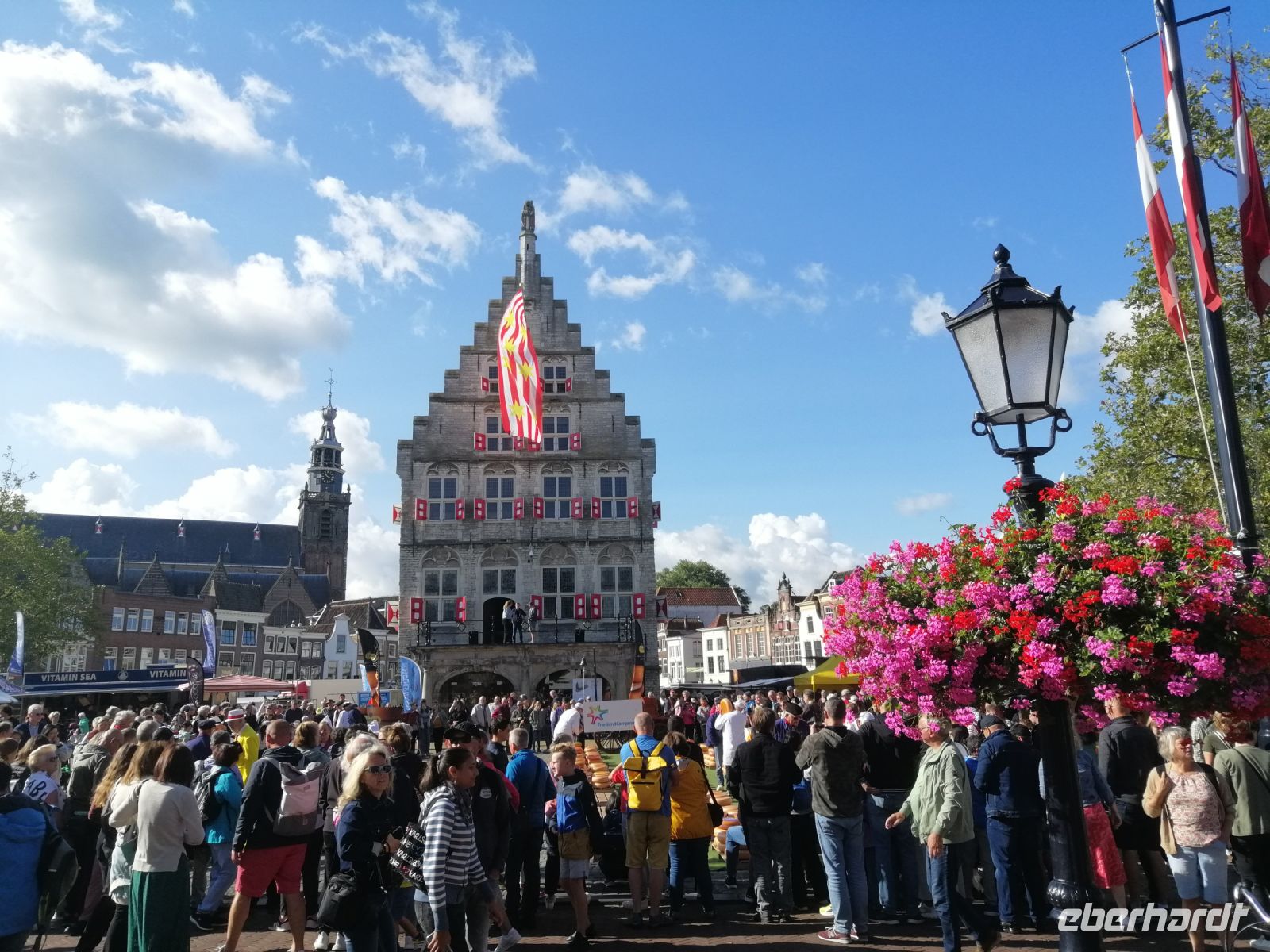 Das Treiben auf dem Käsemarkt in Gouda