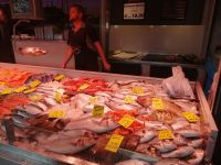 Fischhändler-Stand auf dem Markt in Amersfoort